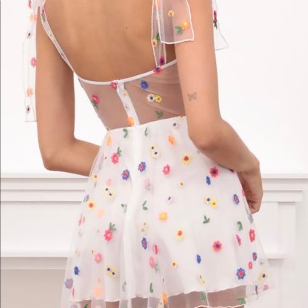 Lucy In The Sky M White Mini Dress